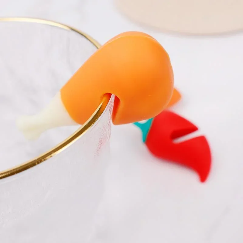 Silicone Carrot Chicken Leg Shaped Pot Lid Lifting Anti Overflow Device, Anti Overflow Pot Lid Clip, Practical Kitchen Tool