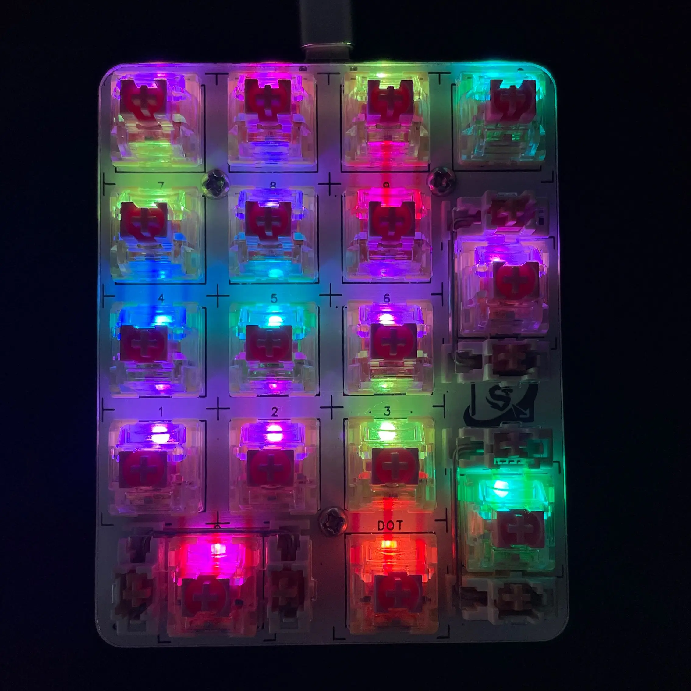 

Digital Keypad RGB Hot Plug Mechanical Keyboard Customized Kit Axle Tester Small Pad Customized Financial Design