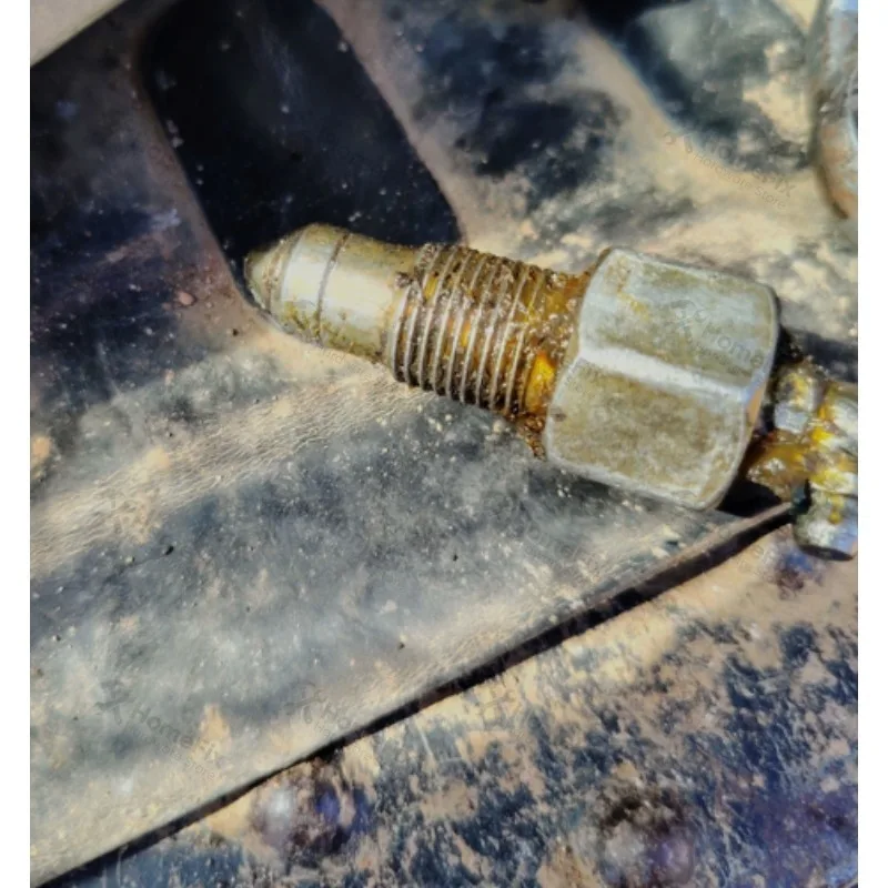 Replacement Grease Nipple One Way Valve, Track Tensioning Cylinder Parts for Yuchai YC35 YC65 YC85 YC135 Excavator