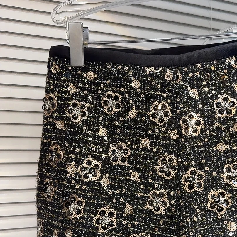 กางเกงบูทคัทผ้าทวีดปักลายดอกไม้เลื่อมทอง งานหนัก ความยาวครึ่งขา สไตล์ลำลองสำหรับผู้หญิง แฟชั่นหรูหรา ฤดูหนาว สินค้ามาใหม่