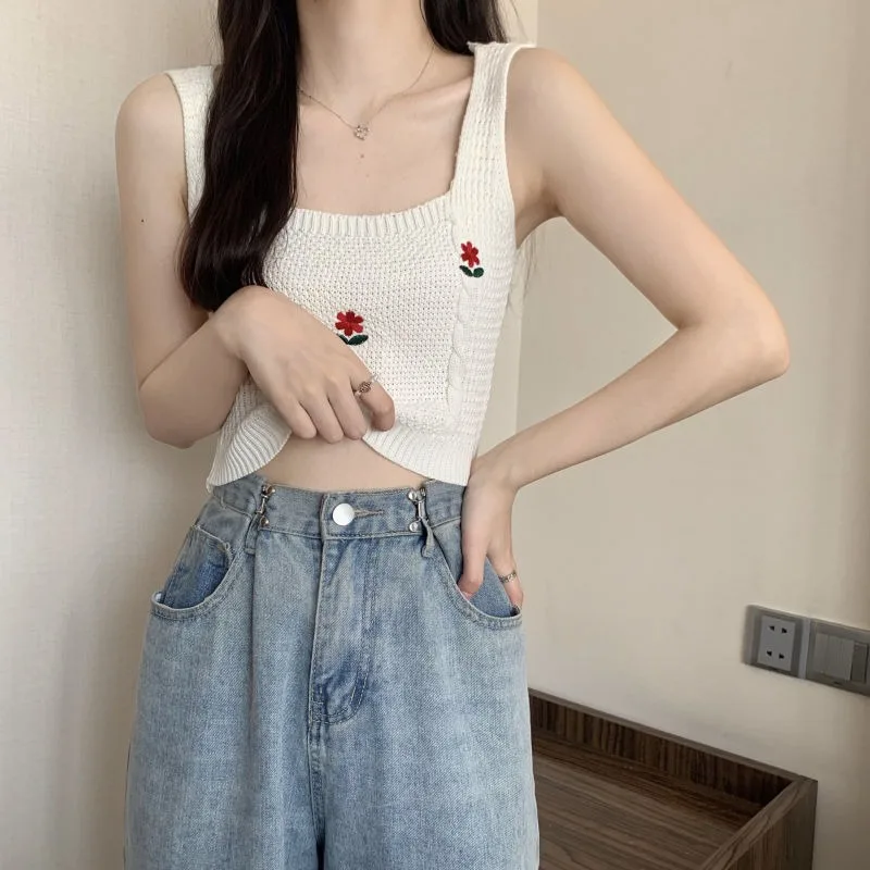 Short Embroidered Flower Knitted Women's Summer 2024 New Solid Versatile Slim-fitting Sleeveless Outer Wear Tank Top