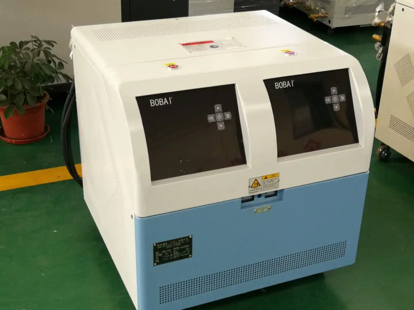 BOBAI Water Temperature Machine PLC Pump Mould Temperature Controller High-Accuracy Eco-Friendly 380V For Injection Molding 120C