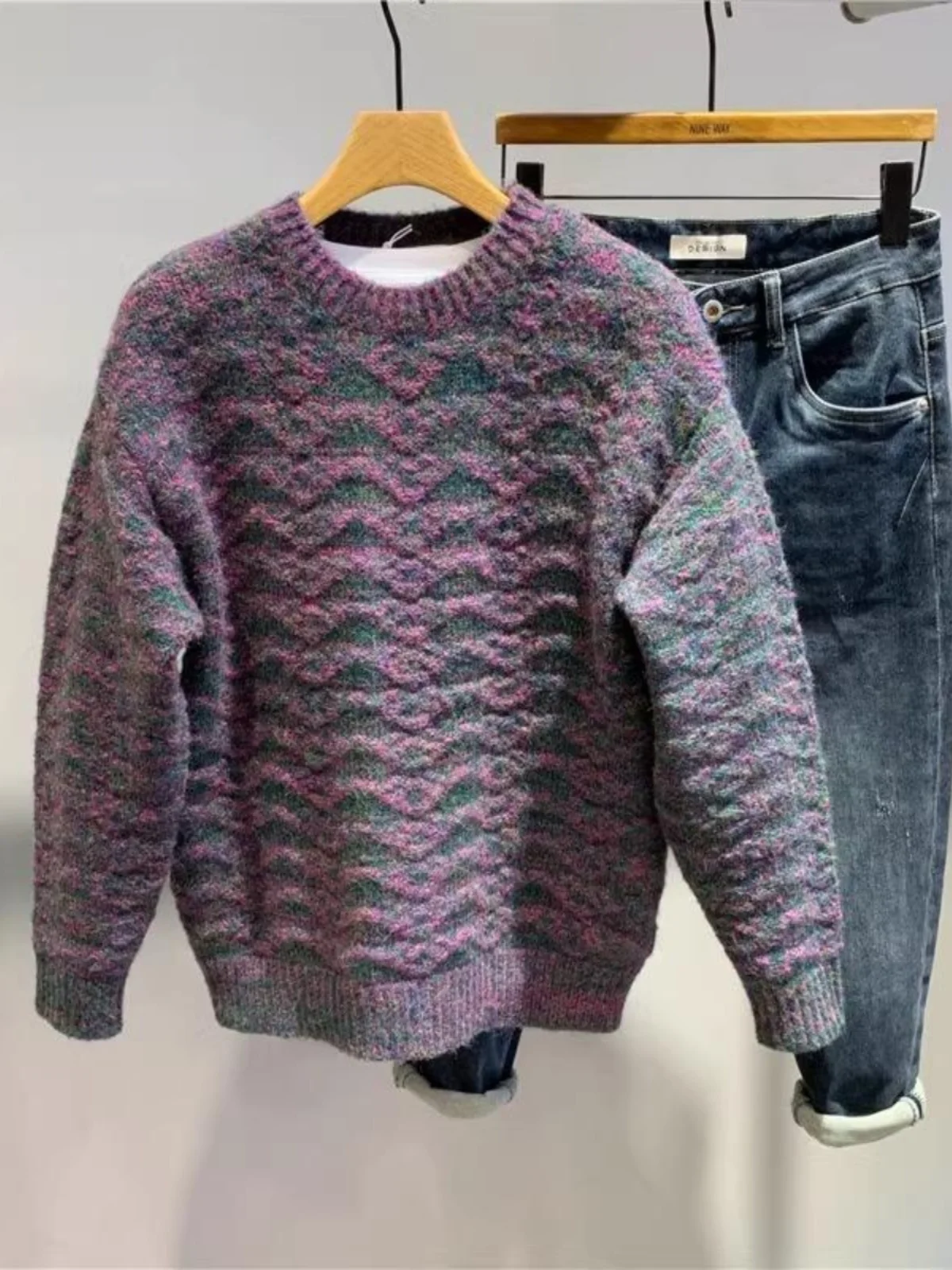 

Модный бренд 2024: Осенне-зимний утепленный мужской повседневный свободный вязаный свитер с круглым вырезом и цветочным узором