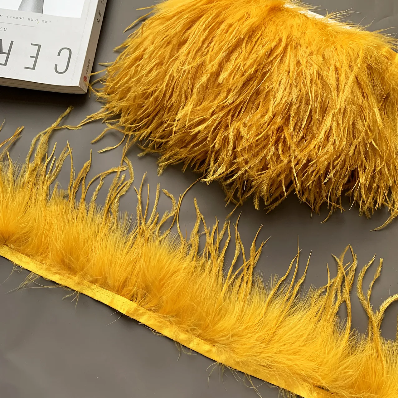 

Luxury Mixed Gold Feather Trim Turkey and Ostrich 10-15cm Cloth Edge Fringe 10M for Couture Sleeve Skirt Decoration