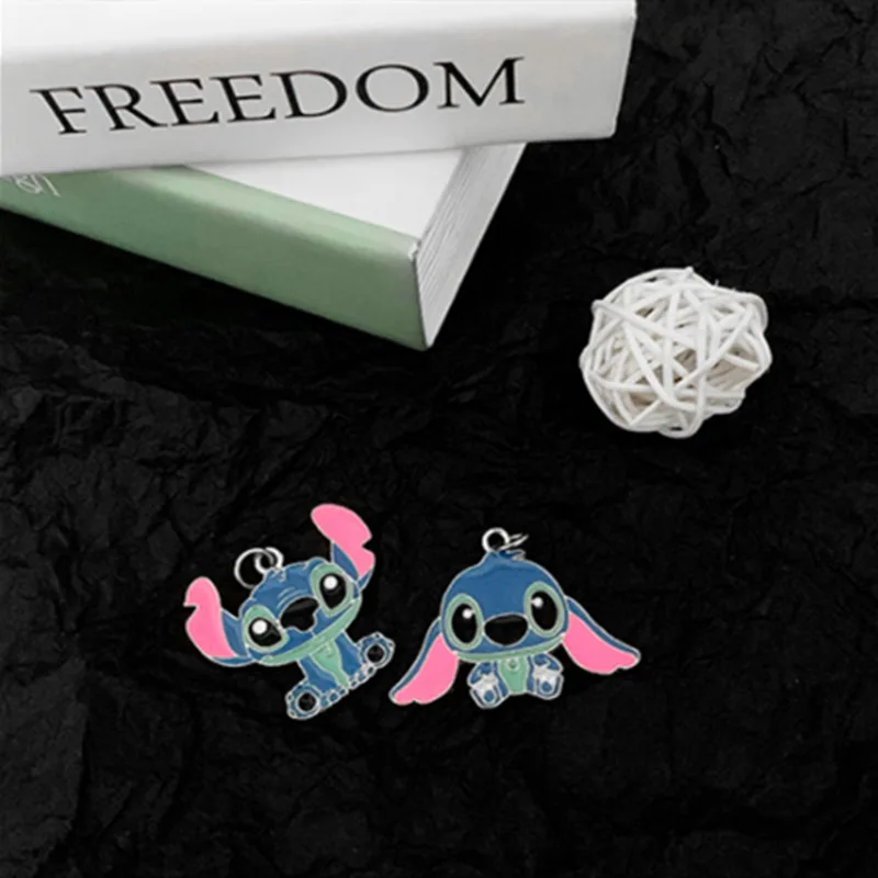 Disney Lilo e Stitch Cartoon Metal Colar, Personagens Anime, Kawaii Hip Hop Pingente, Modelagem Presentes para Crianças