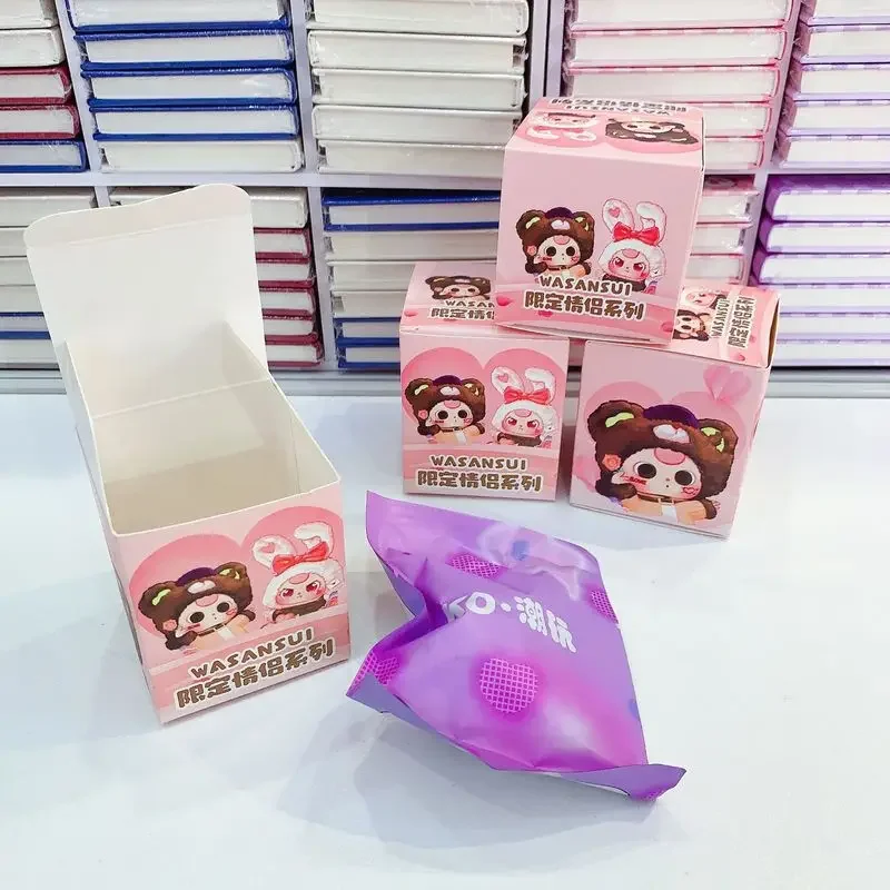 12 قطعة. ثلاثة شخصيات أطفال صغيرة، شخصيات متدفقة، دمى لطيفة، سلسلة عيد الحب، نموذج صندوق أعمى، زخرفة، لعبة أطفال #3