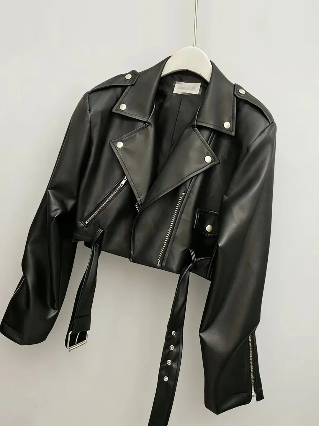 Black Fashion Motorcycle Jacket Women's Short PU Coat Spring 2026 New Design Versatile Zipper Front Youth Style Commute Wind