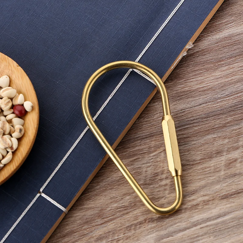 سلسلة مفاتيح نحاسية مع قفل D مفتاح سلسلة ذهبية اللون حلقة تسلق للتخييم بقاء معدات التخييم أبازيم السنانير حلقة رئيسية الملحقات #4