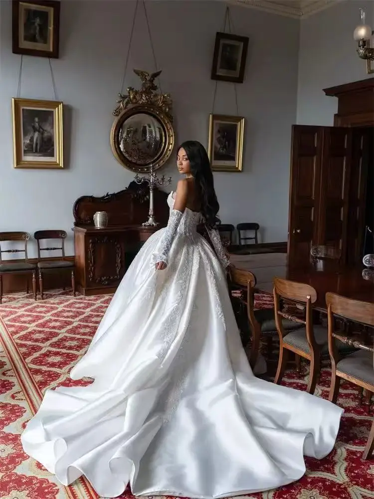 Elegant A Line Women's Lace Applique Wedding Dresses Vestido De Novia Long Sleeve Backless Bride Gowns Customized Robe De Mariée