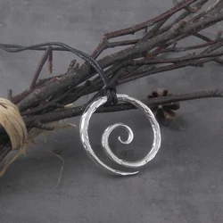 Fashion Viking retro spiral symbol Amulet pendant necklace for men's and women's personality charm ornament