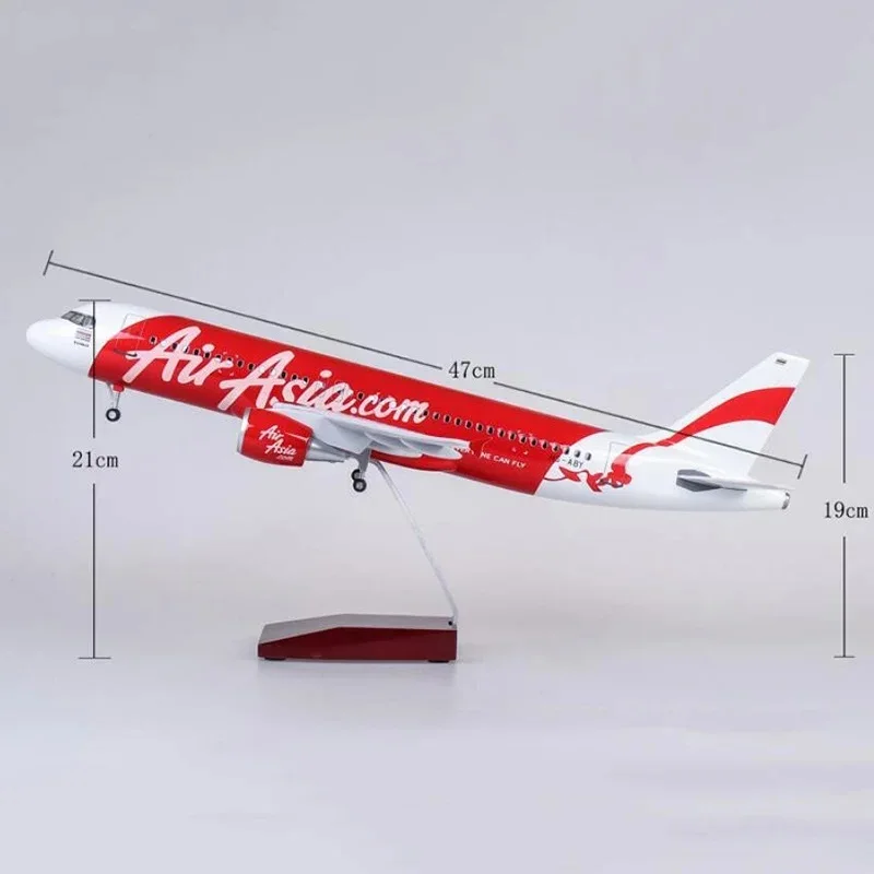 يموت الصب حافلة هوائية البلاستيك الراتنج مقياس 47 سنتيمتر الطائرات A320 Airasia طيران زخرفة نموذج طائرة مع أضواء ومعدات الهبوط
