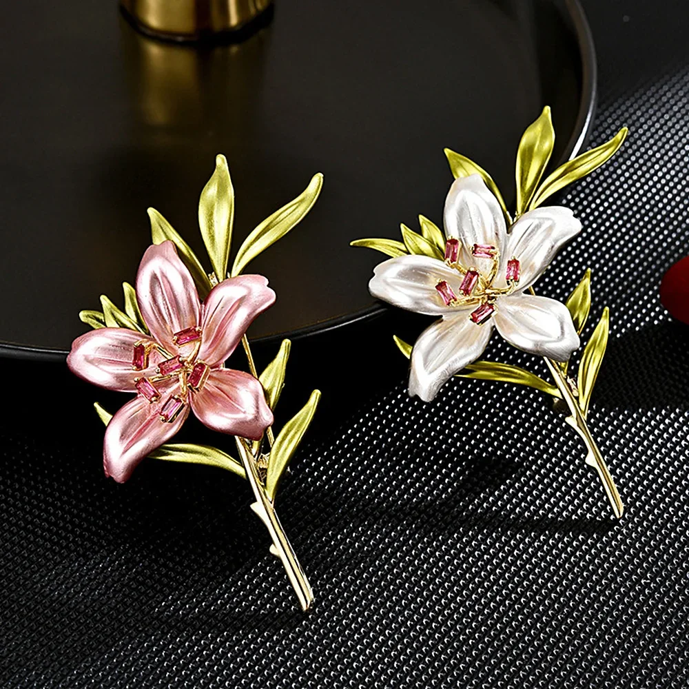 Elegant Women Jewelry Enamel Peach Blossom Brooch Wedding Accessories Jewelry High Quality Metal Copper Pins Corsage