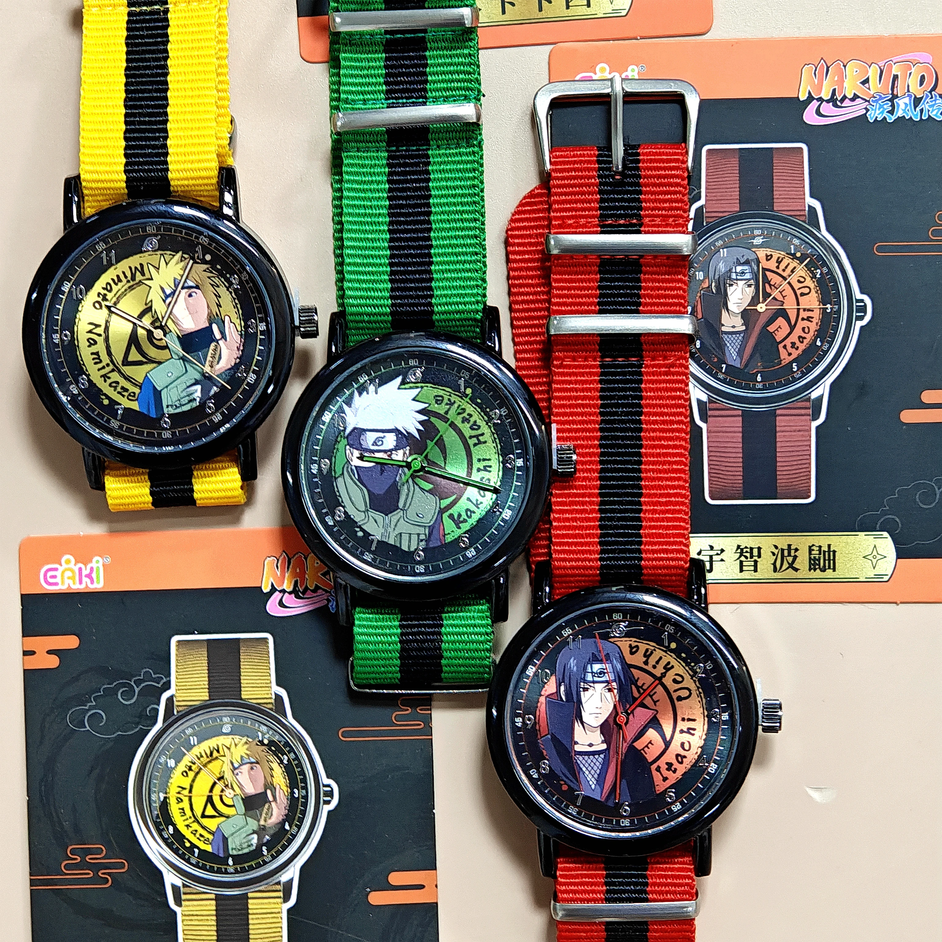 Boîte aveugle de montre Naruto, collaboration officielle d'anime avec variantes de personnages cachés, montre-bracelet de collection, cadeau pour les Fans, en Stock