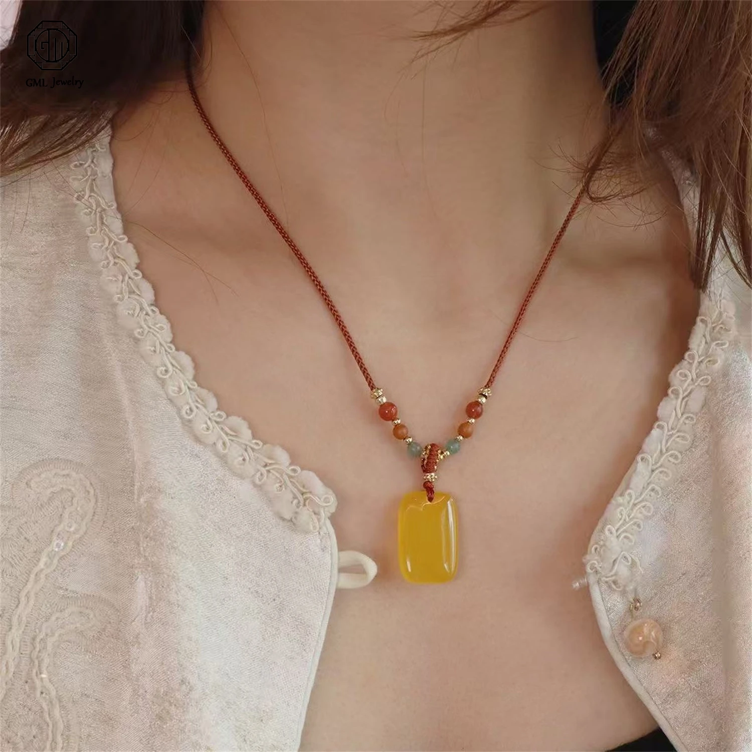 天然黄色瑪瑙カルセドニー平和ロックプラークペンダント仏陀編組コードネックレスユニセックス絶妙なエスニックジュエリーギフト