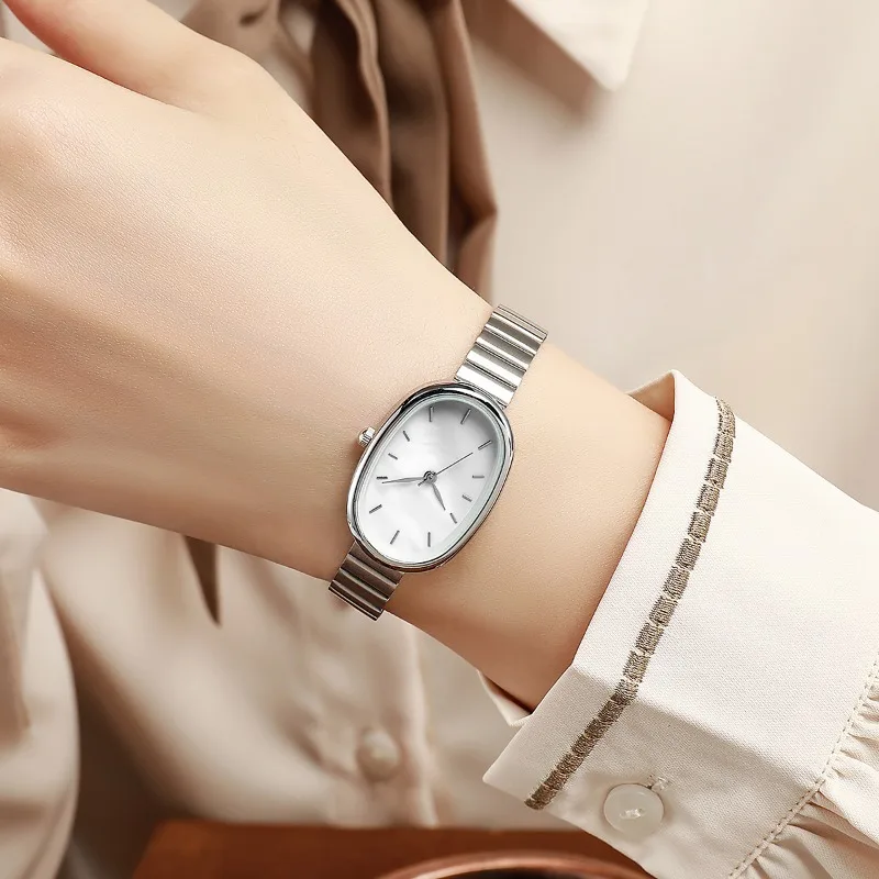 Retro Luxury Fashion Gold Watches for Women Korean Style Elegant Versatile Silver Quartz Watch Steel Strap Ladies Wristwatch