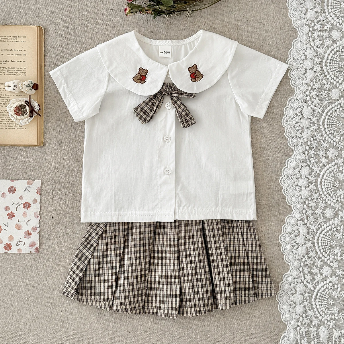 Girls' summer outfit set summer new style children's short sleeved，Bear Embroidery  T-shirt pleated skirt stylish two-piece set