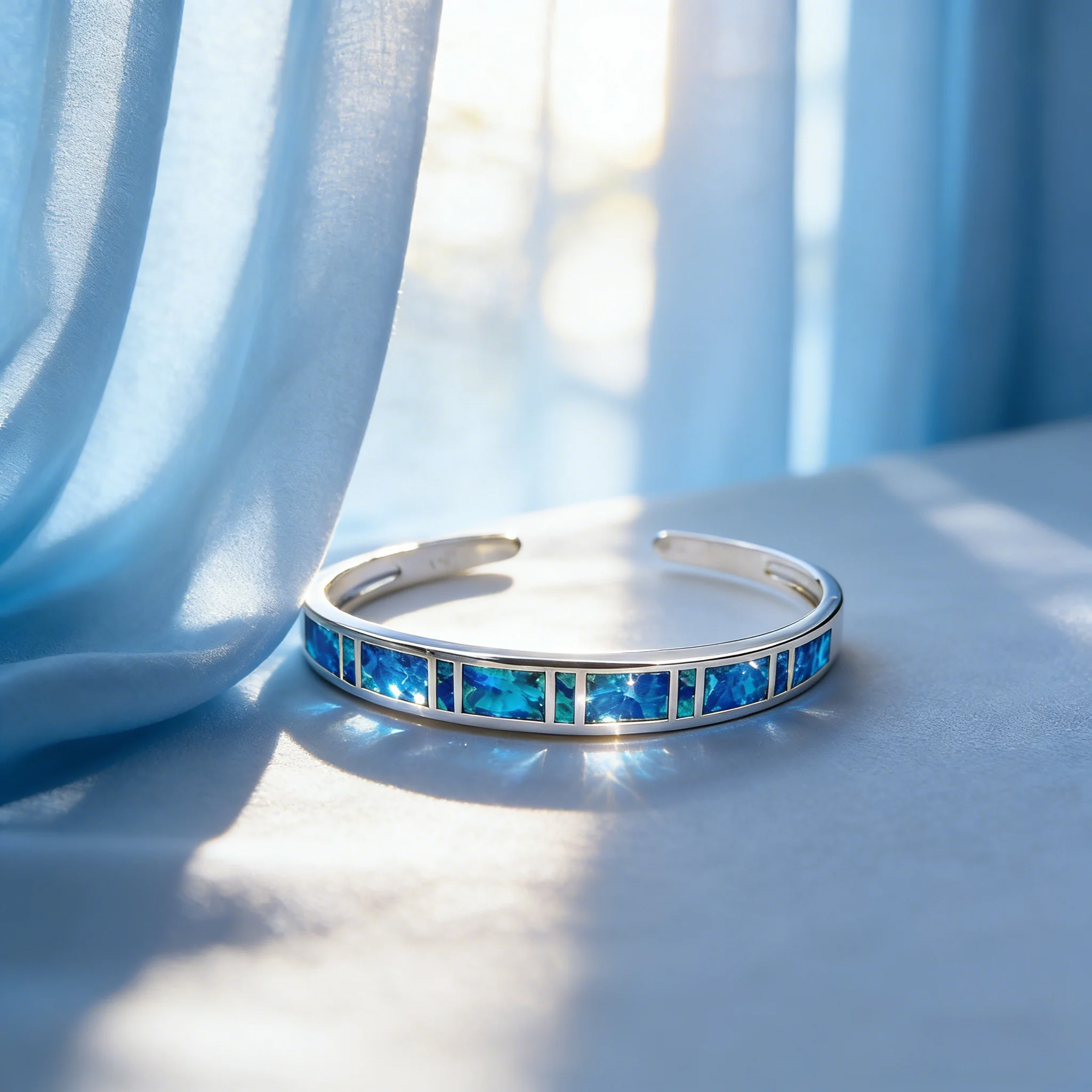 Elegant Women\'s Blue Inlay Bangle Bracelet – Fashion Jewelry for Everyday Wear Wedding Anniversary Party Gift for Women & Girls
