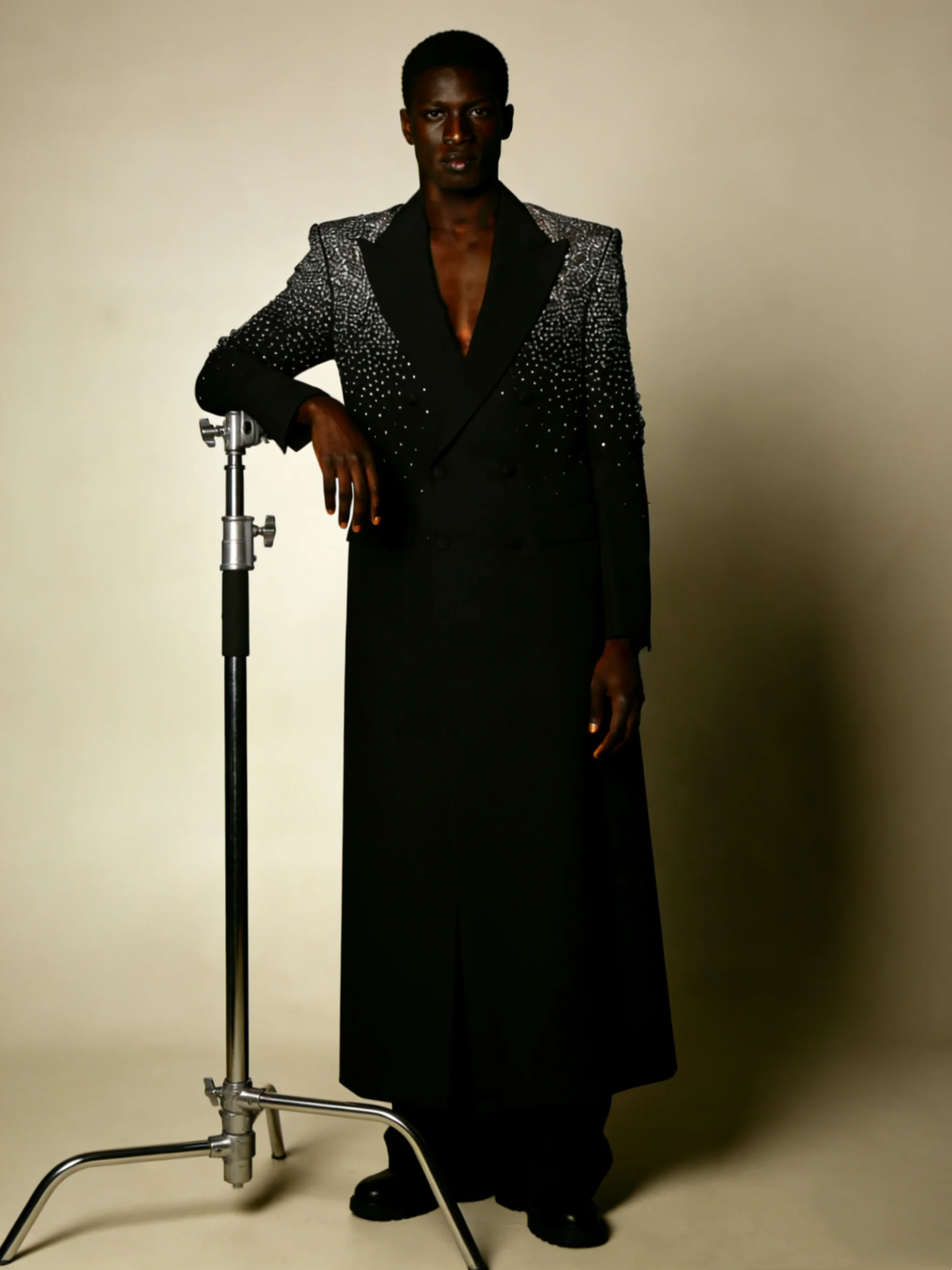 

Crystals Spring Men Suits 1 Pcs Long Blazer Cotton Overcoat Groom Wedding Tuxedos Jacket Formal Office Business Coat Outfit