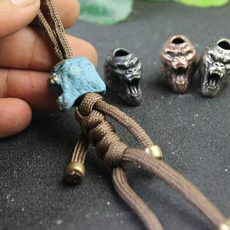 Angry Gorilla EDC Brass Knife Beads Cartoon Animal Orangutan ombrello intrecciato fai da te corda cordino Charms accessori ciondolo Paracord