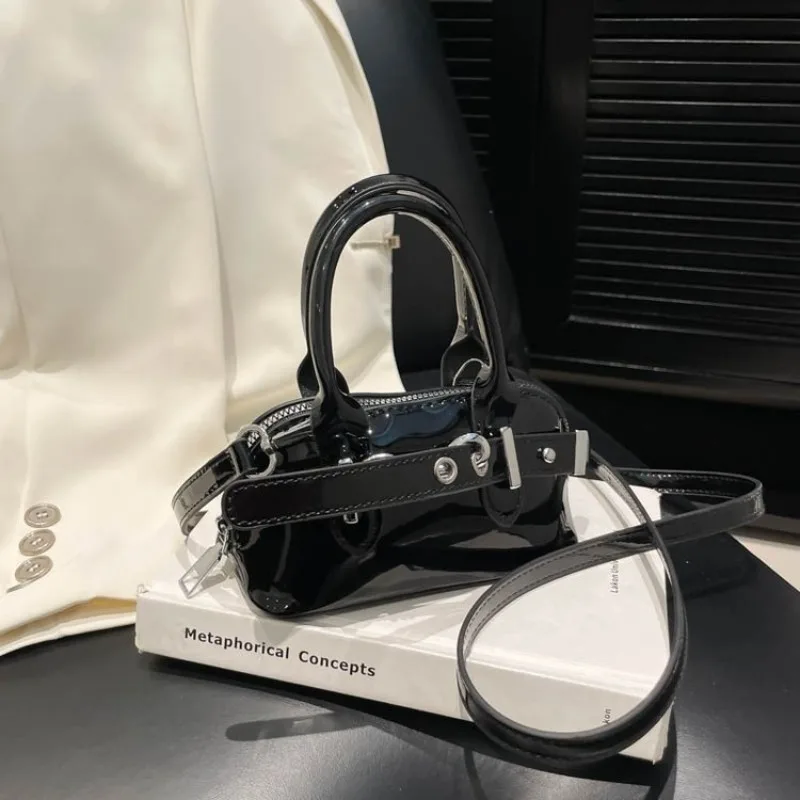 エレガントなレザーおむつバッグ女性用ユニークなレジャービジネストレンディなデザインヴィンテージクロスボディハンドバッグスーパースターショー