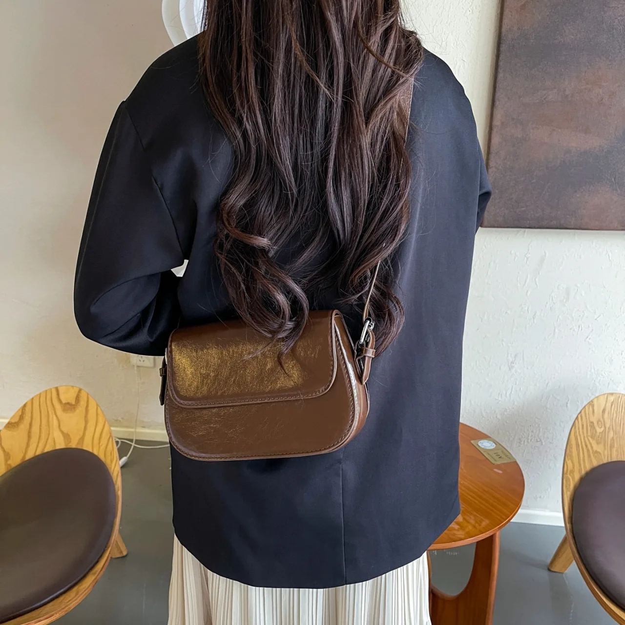 

2025 Solid Color Crossbody Bag, Vintage Underarm Purse for Women, Spacious Shoulder Tote, Textured Commuter Bag, Minimalist