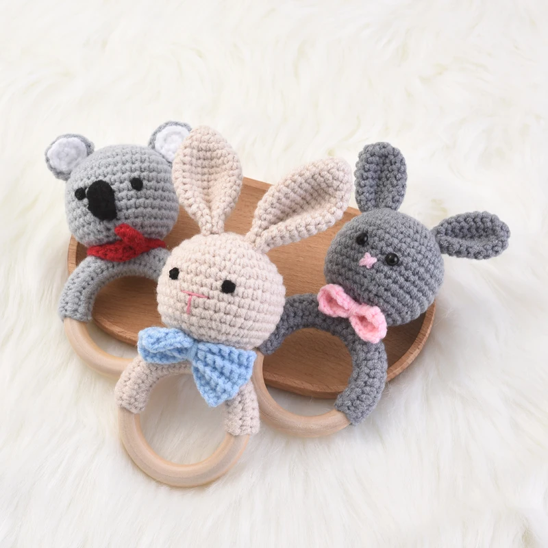 

1Pcs BPA Free Baby Wooden Teether Crochet Cartoon Animal Rattle Toys Wooden Teething Ring For Baby Soothing Bracelet Crafts Gift