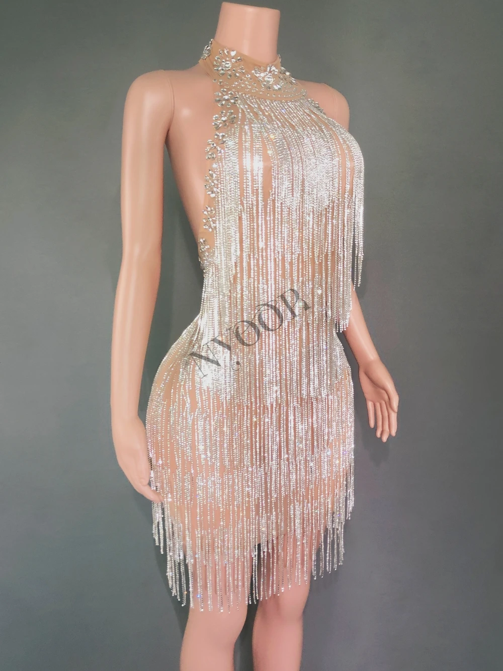 Sexy aniversário casamento noite baile celebrar vestido sessão de fotos usar brilhante prata strass correntes sem costas vestido curto