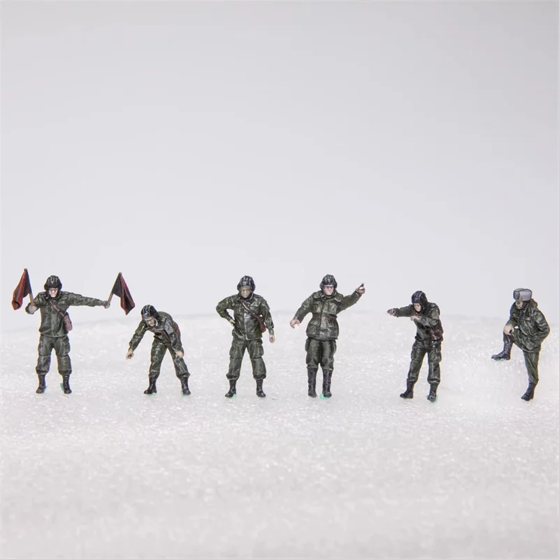 1:72 Model Painted 6Pcs Russian Tank Repair Corps Vehicle Action Figure  Ground Engineering Personnel Soldiers Scene Accessory