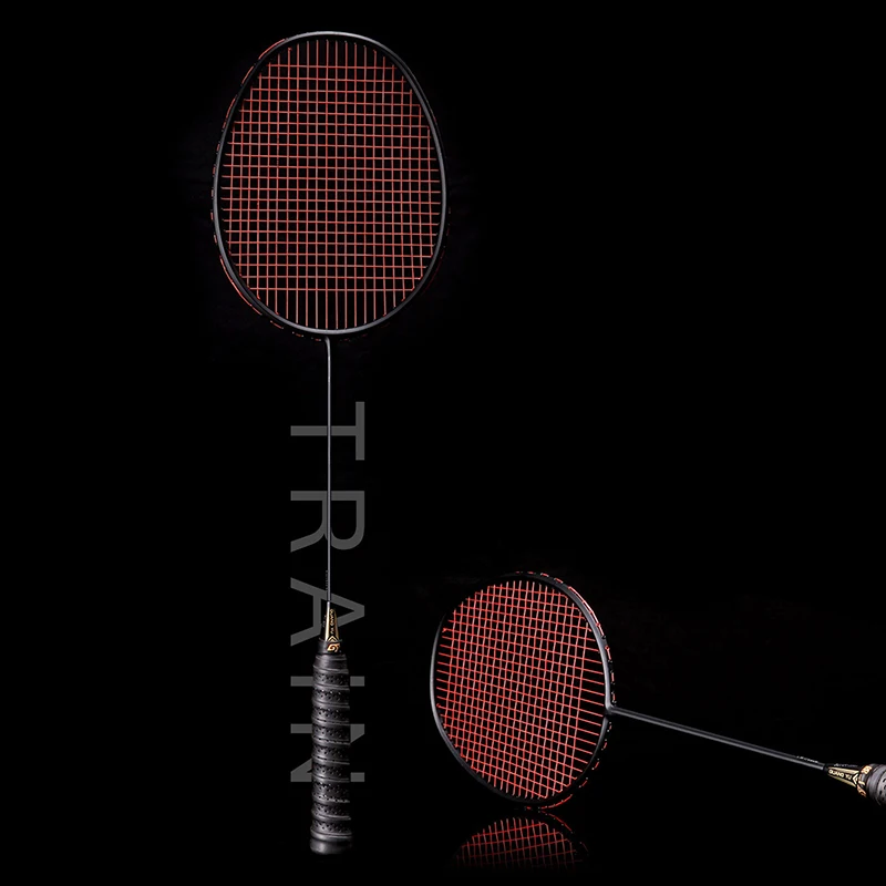 Heiße Modelle des ultraleichten 72g Badmintonschlägers mit hoher Elastizität, offensiver Kohlefaser-Schläger, Sportausrüstung, 1 Stück