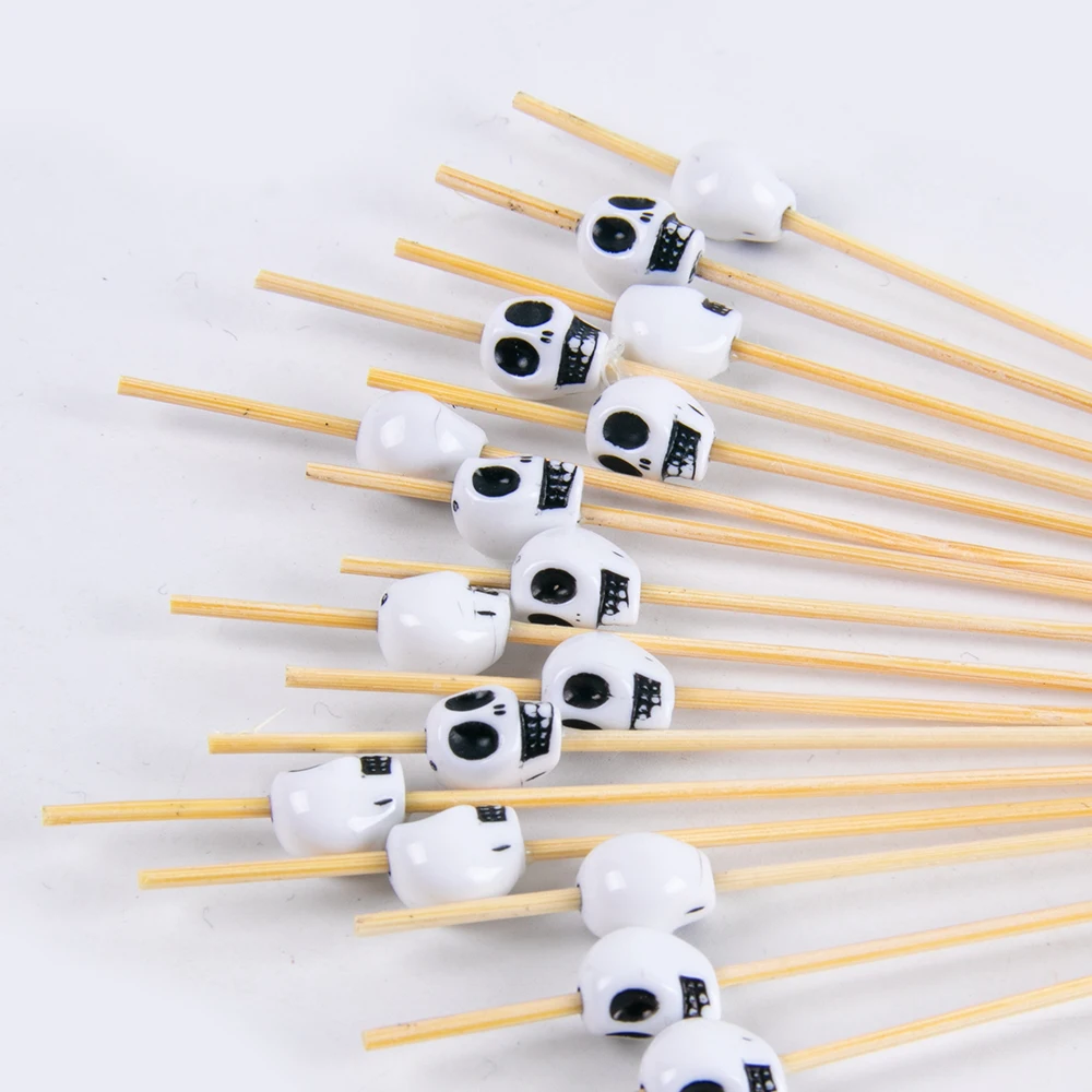 100PCS Halloween Skull Fruit Picks Toothpicks Cocktail Stirrer Halloween Party Skull Bamboo Skewers Cupcake Cake Bread Picks