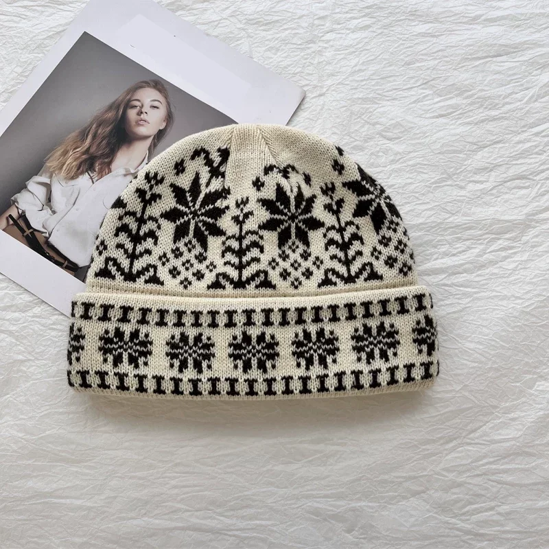 Winter Unisex Fair Island Style Vintage Beanie Hat Knitted Warm Snowflake Outdoor Fashionable Casual Ethnic Style Versatile