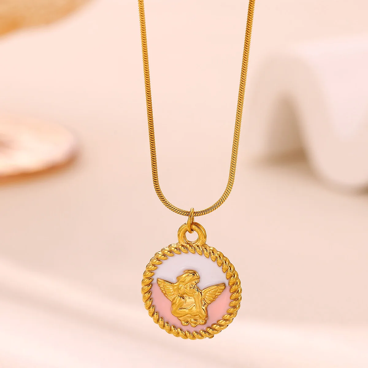 Emaille-Schutzengel-Baby-Anhänger-Halskette für Frauen, wasserdichter Edelstahl-Charm, niedlicher Schmuck, trendiges Accessoire, Geschenk