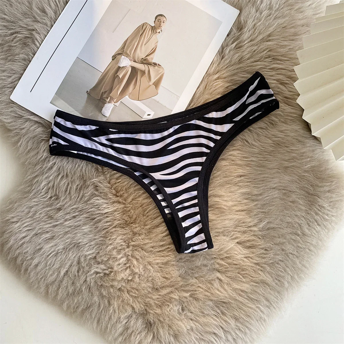 Women Low Waist Lace Panties Leopard-print Sexy Underwear Women Seamless Silk Cotton Hollow Out Thongs Female Briefs Underwear image 3