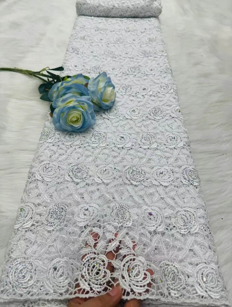 أحدث تصميم الحبل جبر أقمشة الدانتيل بلورات الأفريقي أقمشة الدانتيل 2026 عالية النيجيري مواد قابلة للذوبان في الماء لفساتين M61-1