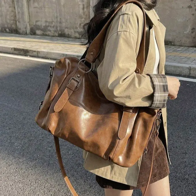 

Новая европейская и американская высококачественная ретро-сумка 2025 года: вместительная модная сумка через плечо, нишевая сумка-тоут