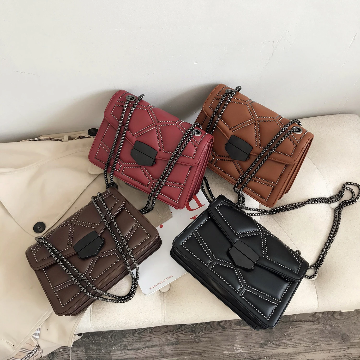 Yogodlns Vintage nit łańcuszek małe torby na ramię dla kobiet klapa PU skóra moda mała kwadratowa torba Crossbody designerska torebka