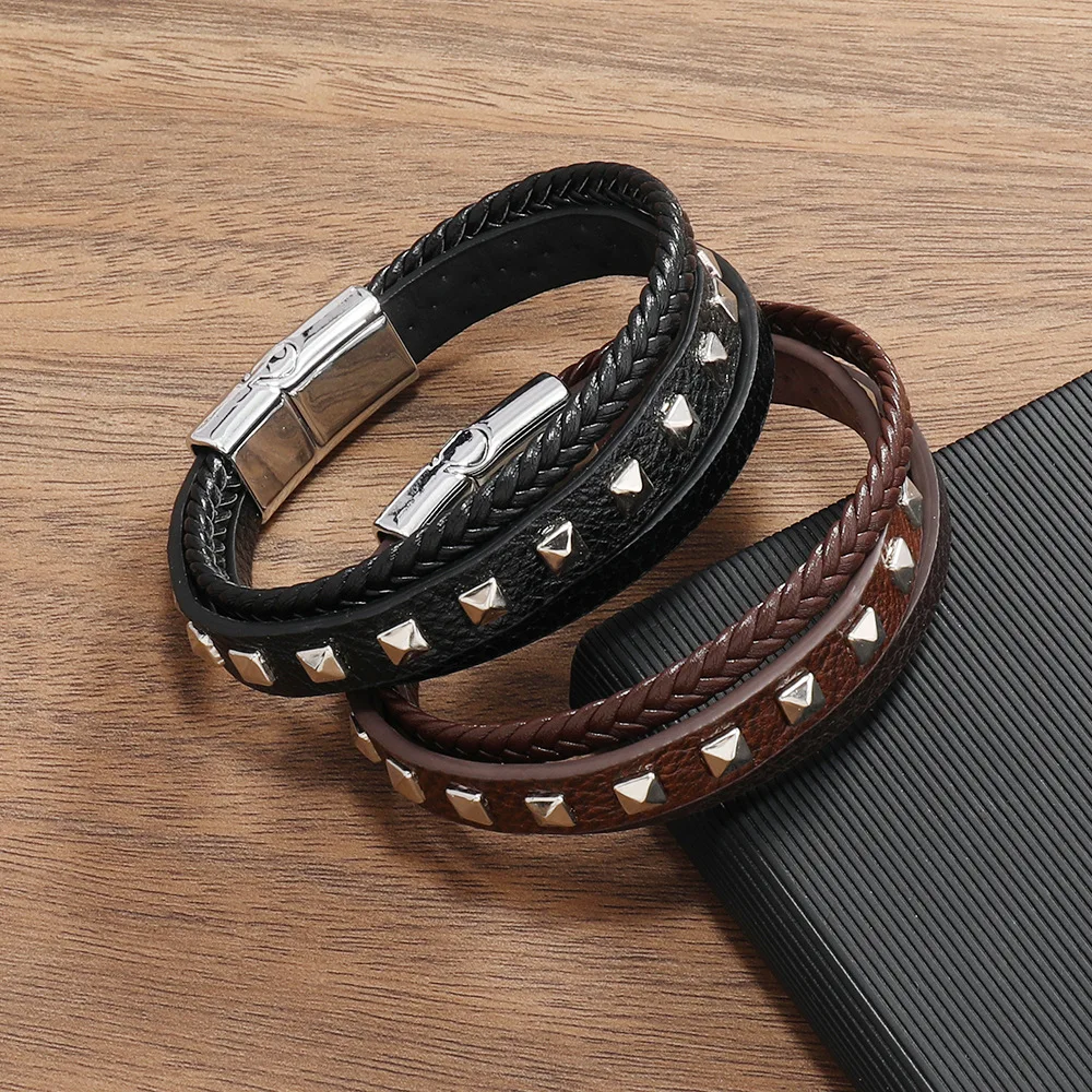 Leather Bracelet For Men New Retro Men\'s Leather Bracelet, Fashion Rivet Leather Bracelet Pyramid Leather Strap Bracelet