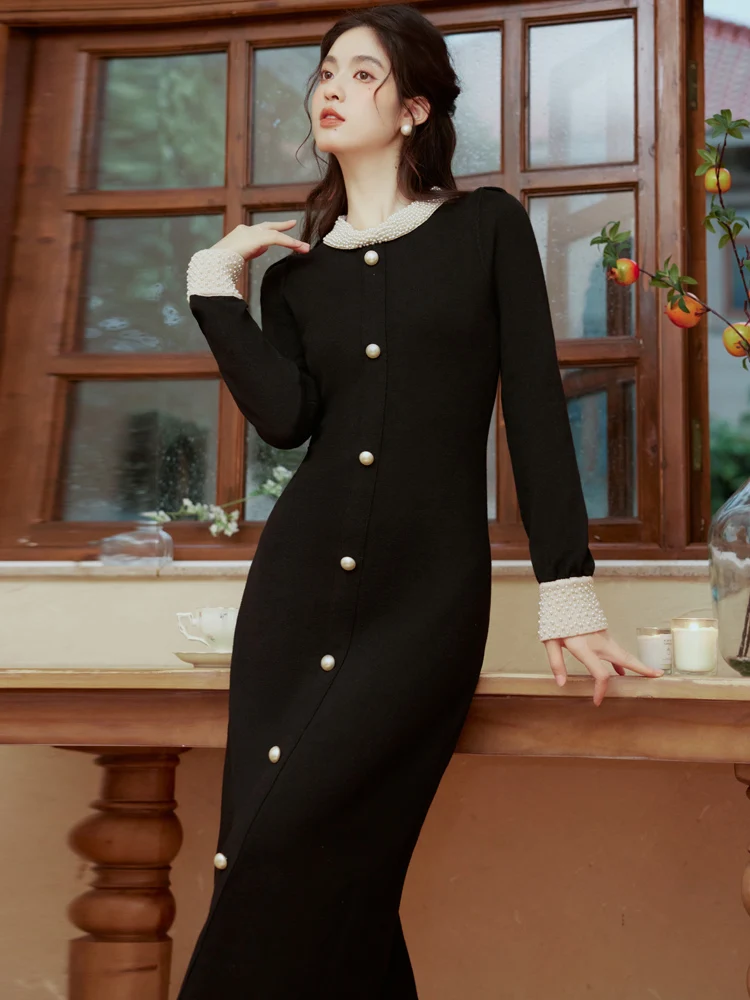 Robe tricotée noire Chic à col montant et perles pour femme, tenue élégante à simple boutonnage, tenue de soirée moulante coréenne, automne hiver 2025