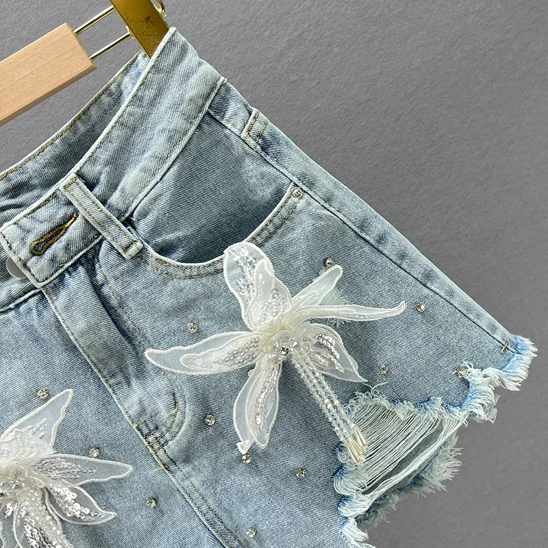Women's Diamond Denim Shorts 2023 Summer New High Waist Slim Fit Slimming European Goods Embroidered Ripped A- line Hot Pants