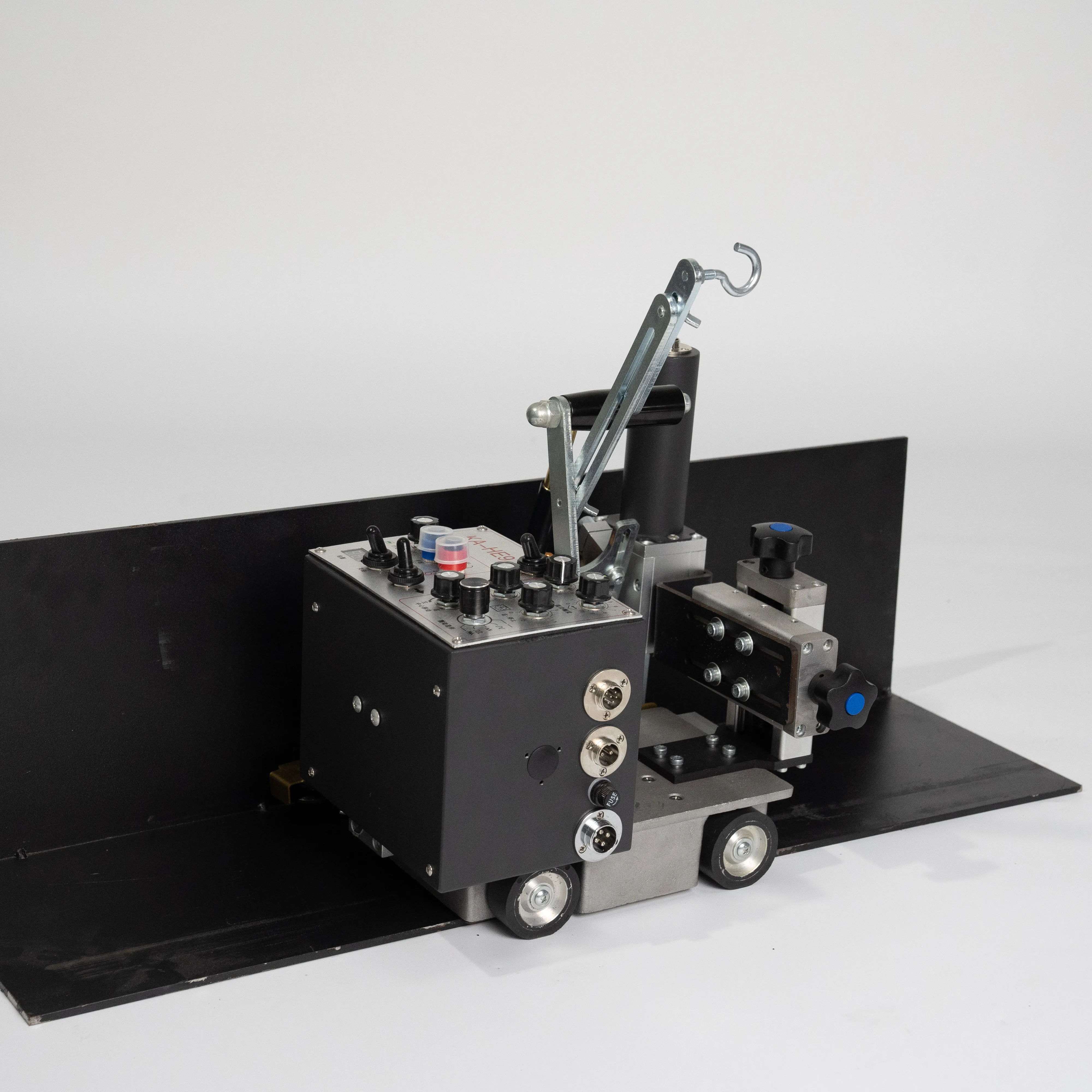 Wholesale Welding Carriage Equipment  Tractor Trolley New Condition Vibration  Robot Handling Trolley
