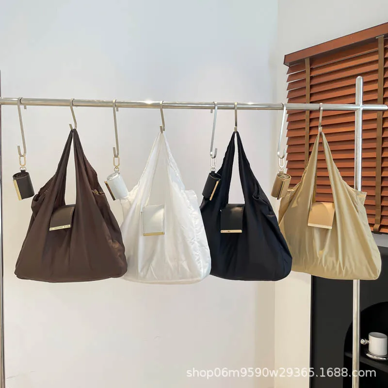 2025 Trendy Large C… - image