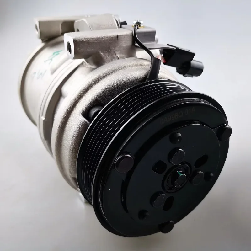 SAIC MAXUS V80 V90 Original Air conditioning compressor