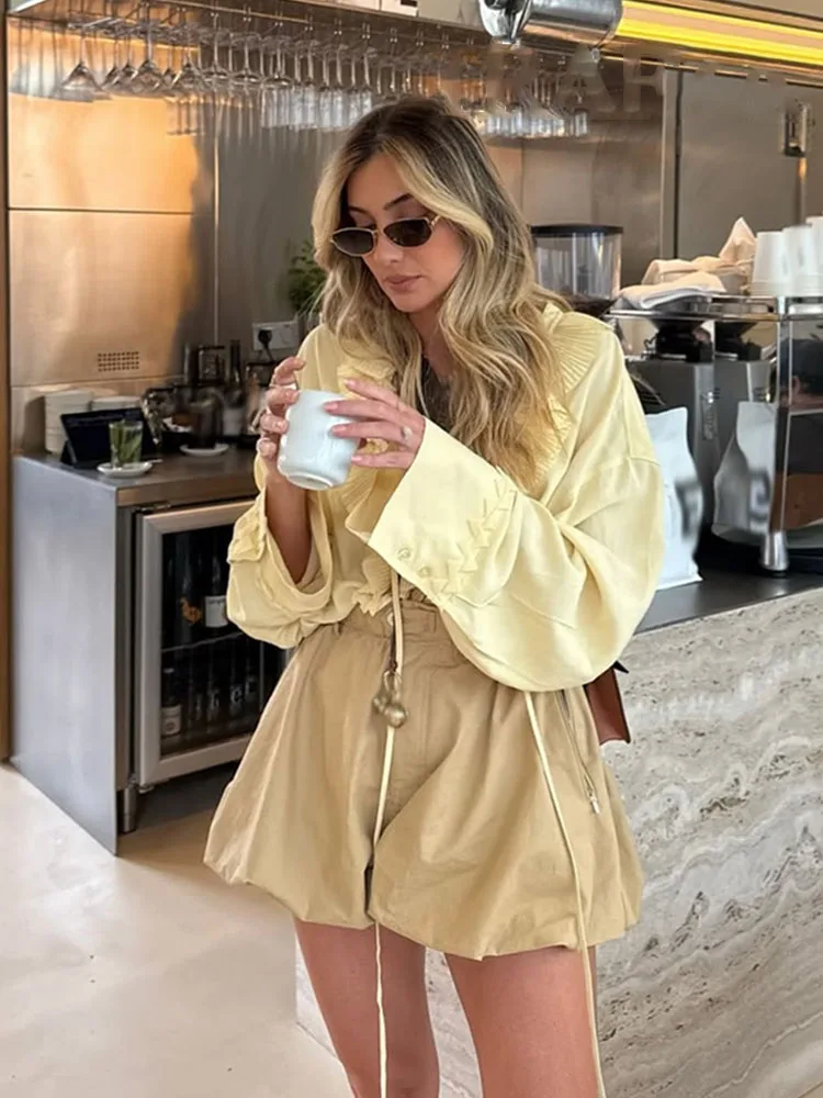 HH レディースファッション バルーンバージョン ミニショーツ 無地 スリム ボタン ジッパー ポケット付き ゴムウエスト トレンド ボトムス 春 2025