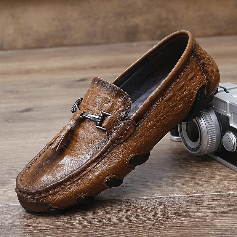 Mocassins de couro genuíno com borlas, mocassins masculinos para dirigir, sapatos casuais de marca de luxo, quatro estações