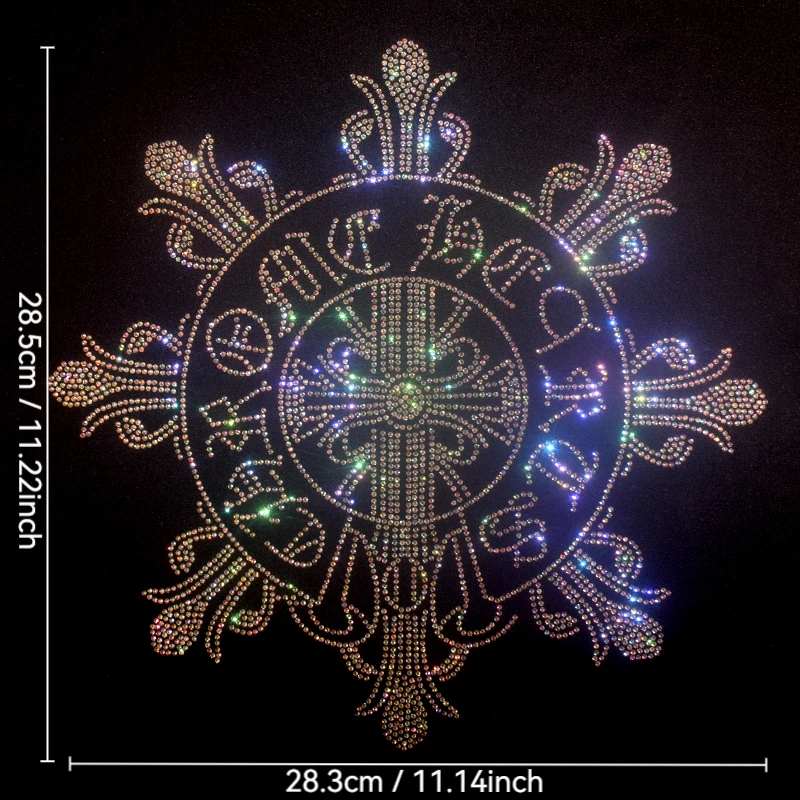 High-quality rhinestone patterns are ironed on the fashionable large patches of sweater, coat and clothing accessories