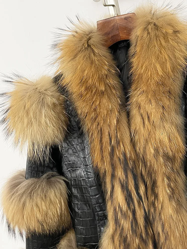 ZMEENNA 여성을위한 고급스러운 블랙 양각 가짜 모피 트림 자켓 세련된 실버 커프스 겨울 겉옷 완벽한 ZM3605