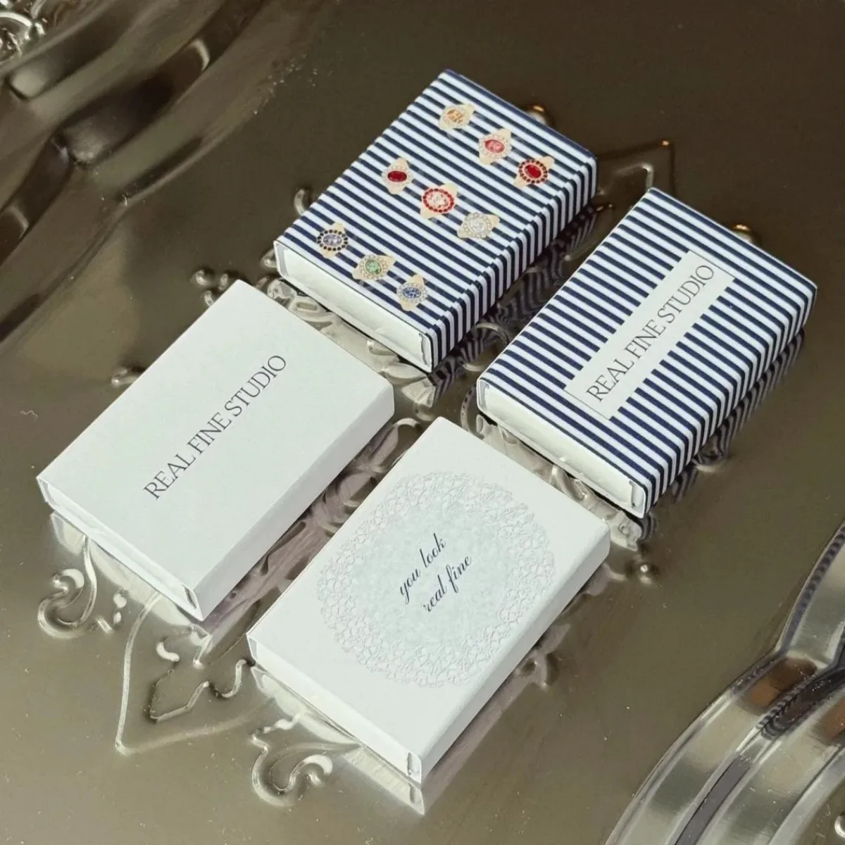 scatole-per-fiammiferi-personalizzate-con-punte-per-scatole-di-fiammiferi-colorate-fiammiferi-per-matrimoni-personalizzate-–-scatole-per-fiammiferi-personalizzate-sfuse-per-guide-nuziali