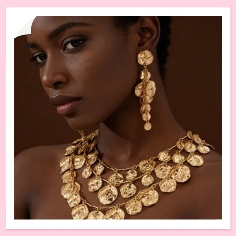 

Trendy Personality Irregular Metal Necklace Unique High-end Neck Chain Fashion Cold Necklace Set