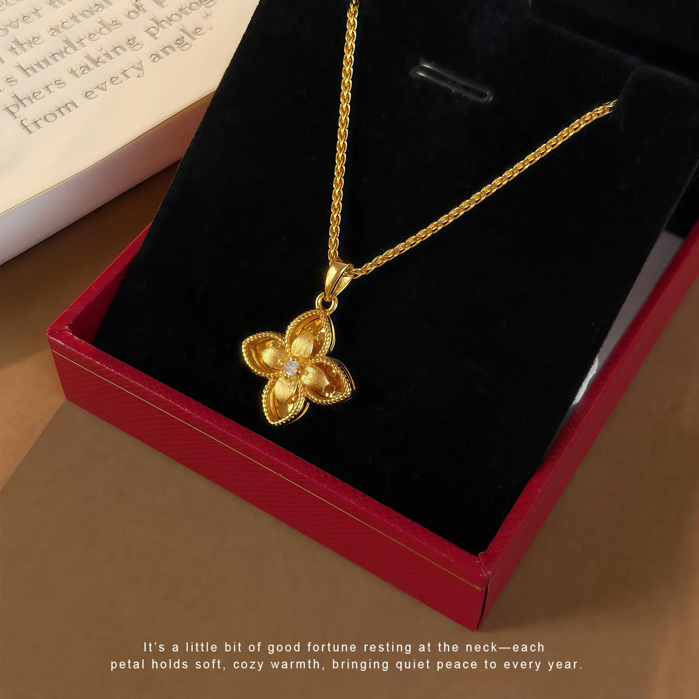 

9999 24K real gold crushed ice ancient sand gold brushed four-leaf clover pendant for women light luxury retro diamond necklace
