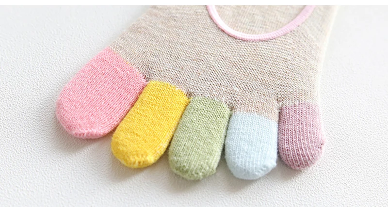 5 Paar bunte Fünf-Zehen-Socken für Damen, unsichtbare, atmungsaktive, rutschfeste, niedrig geschnittene Bootssocken aus Baumwolle für Schuhe – Detail 5